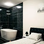 Puespoek Flat *